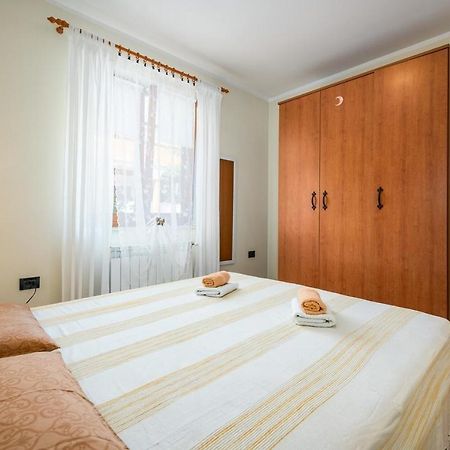 Iva House With Apartment Умаг Екстер'єр фото