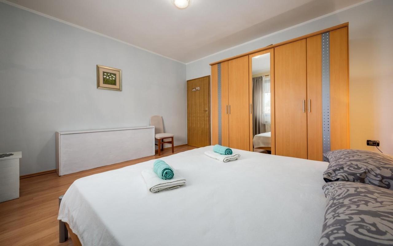 Iva House With Apartment Умаг Екстер'єр фото