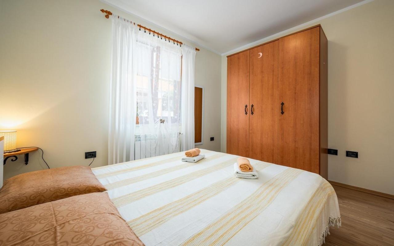 Iva House With Apartment Умаг Екстер'єр фото