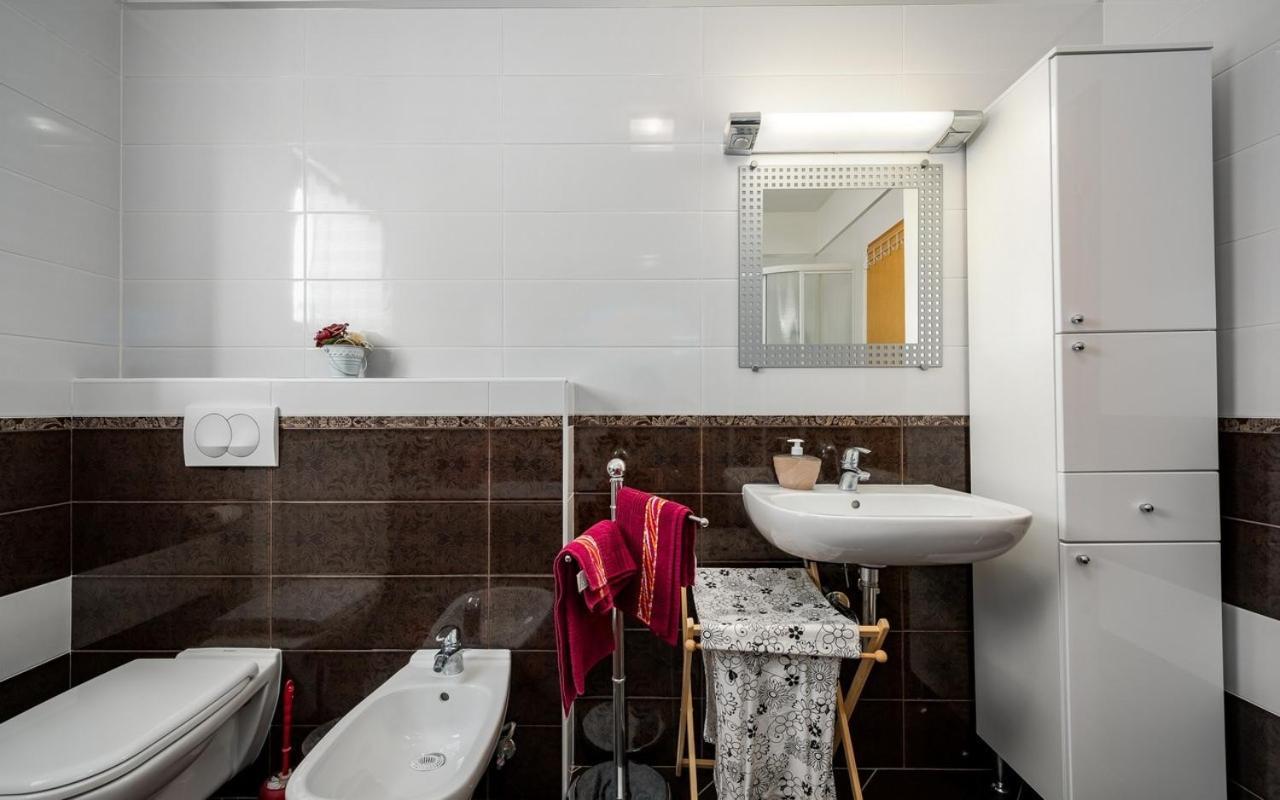 Iva House With Apartment Умаг Екстер'єр фото