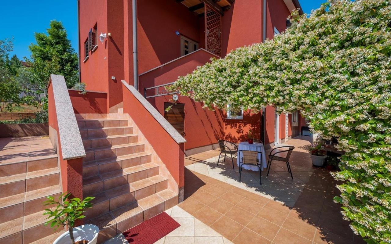 Iva House With Apartment Умаг Екстер'єр фото